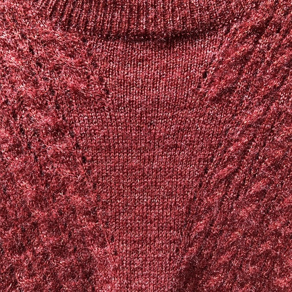 Women’s Cozy Rust Coloured Sweater Size Small ✨ - Picture 4 of 7